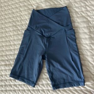 buttery soft aerie biker shorts WITH pockets